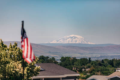 Mt Adams